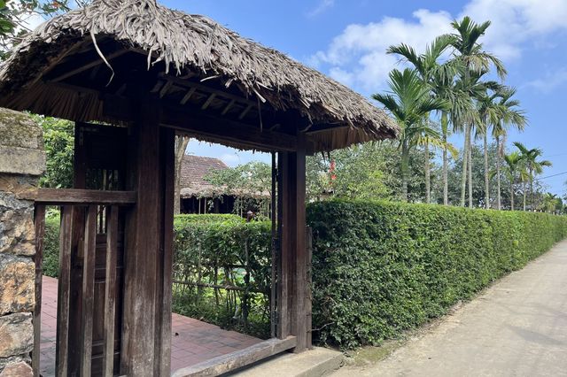 Cổng nhà đại tướng Võ Nguyên Giáp 