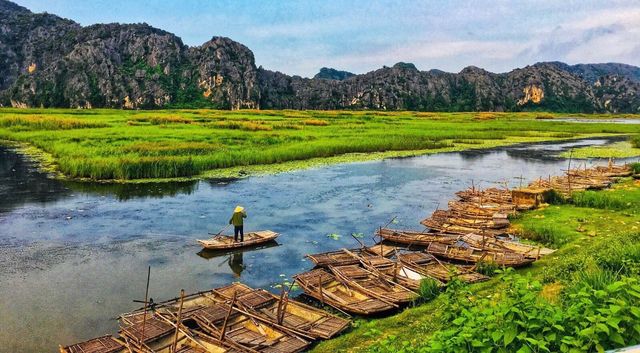 Đầm Vân Long