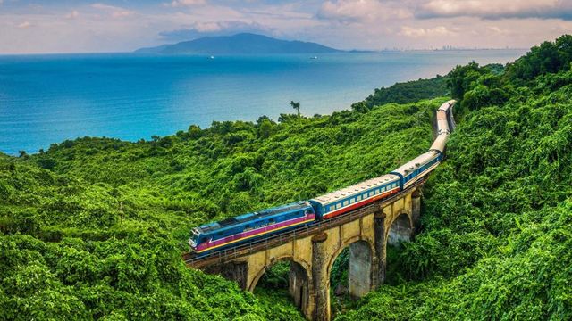 Khám Phá Đèo Hải Vân: Vẻ Đẹp Hùng Vĩ và Những Trải Nghiệm Không Thể Bỏ Lỡ