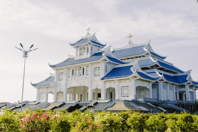 Giờ lễ tại trung tâm hành hương thánh địa La Vang 
