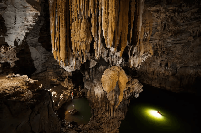 Hang Tú Làn ở đâu 