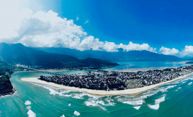 Biển Lăng Cô