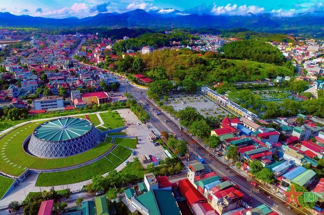 KHÁM PHÁ DI TÍCH LỊCH SỬ VÀ THIÊN NHIÊN HÙNG VĨ TÂY BẮC