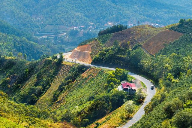 Khám Phá Lịch Sử Và Thiên Nhiên Hùng Vĩ Tây Bắc