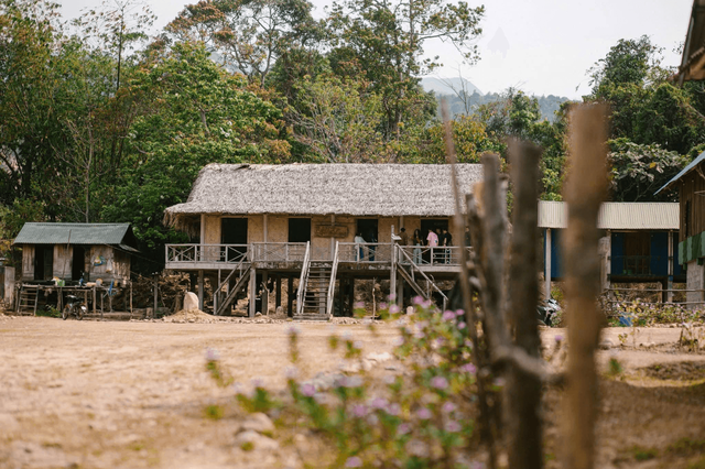 Làng du lịch sinh thái Chênh Vênh 