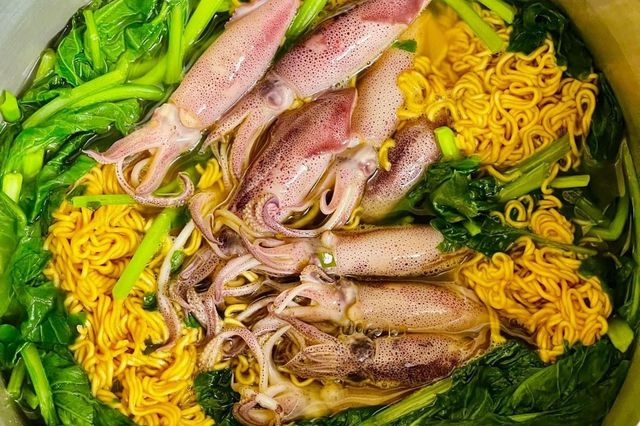 Mì tôm mực 