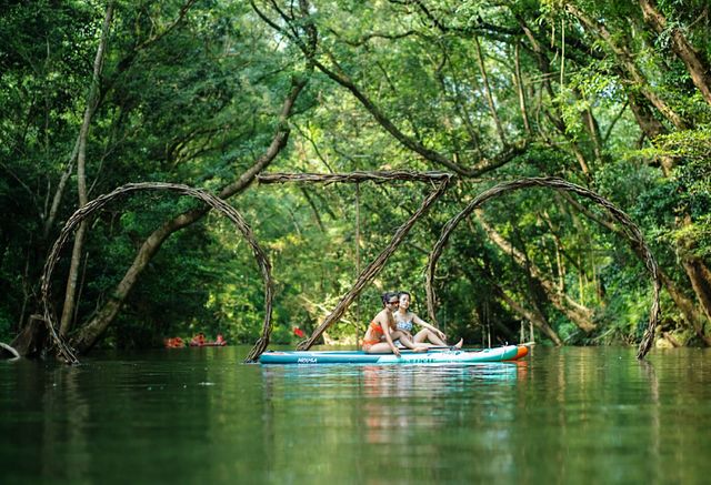 Chèo SUP ở công viên OZO