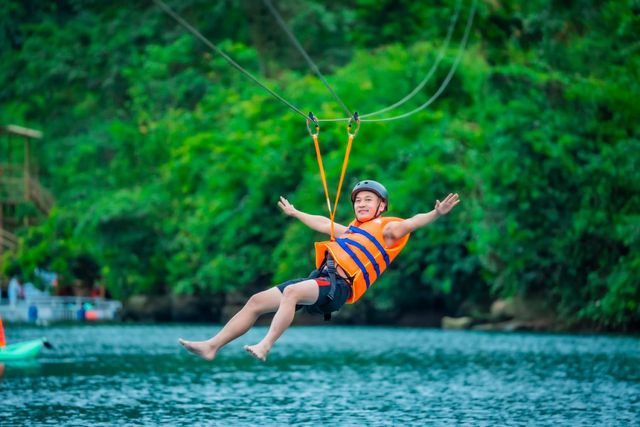 Zipline ở thung lũng Hava
