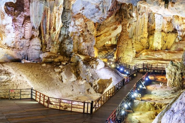 Tour Động Thiên Đường - DMZ