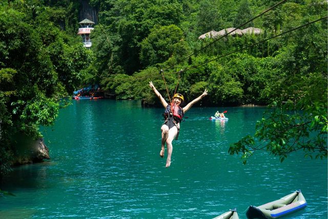 Zipline ở thung lũng Hava
