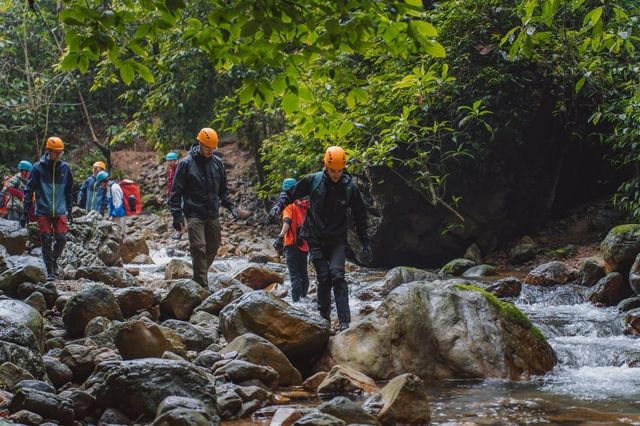 Trekking Phong Nha - Kẻ Bàng 