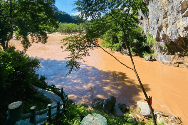 Vì sao nước ở Phong Nha - Kẻ Bàng đục ngầu sau mưa lớn