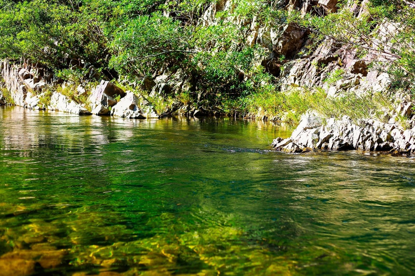 Suối A Lin nằm ở A Lưới