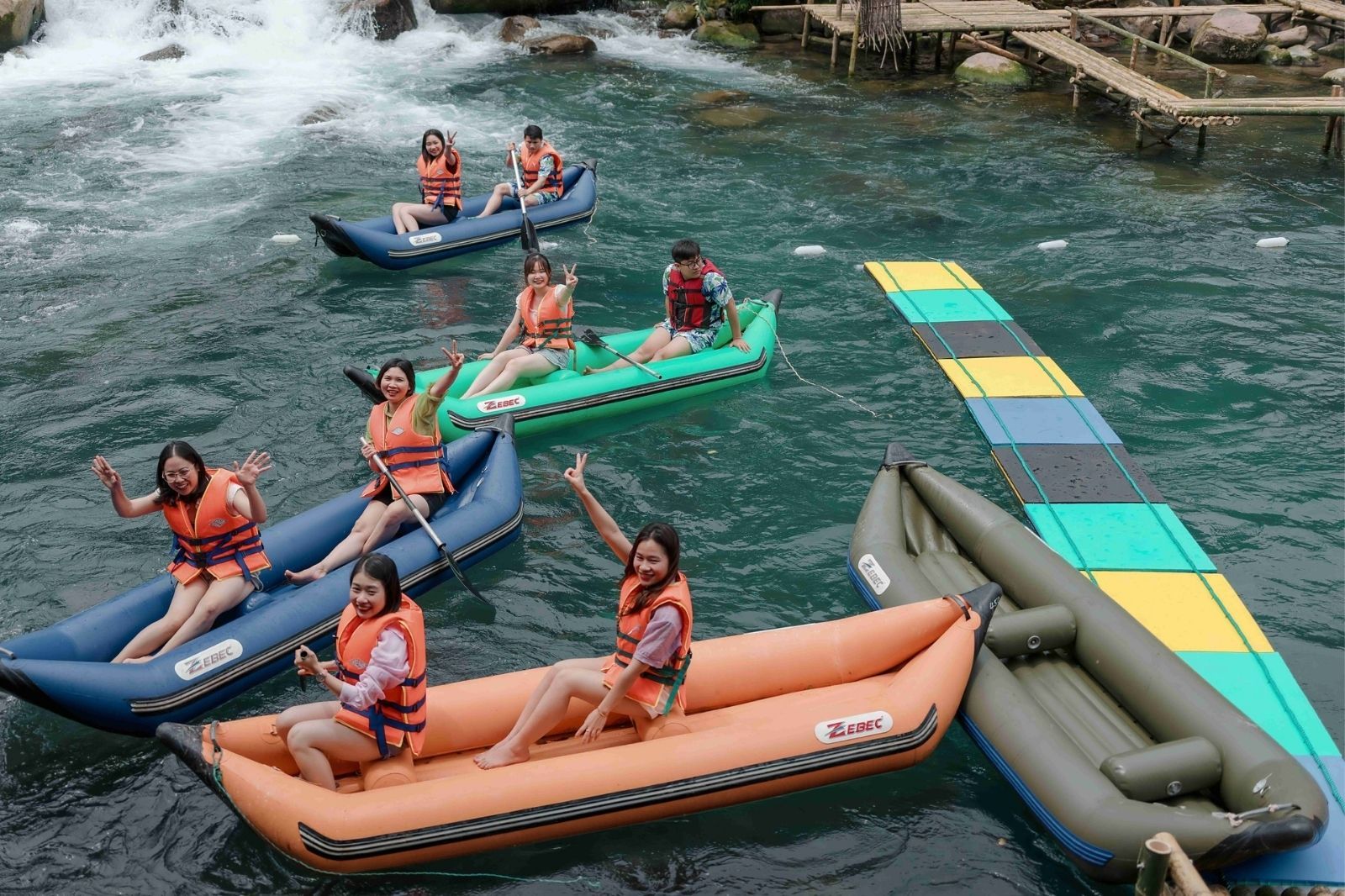 Suối nước Moọc 