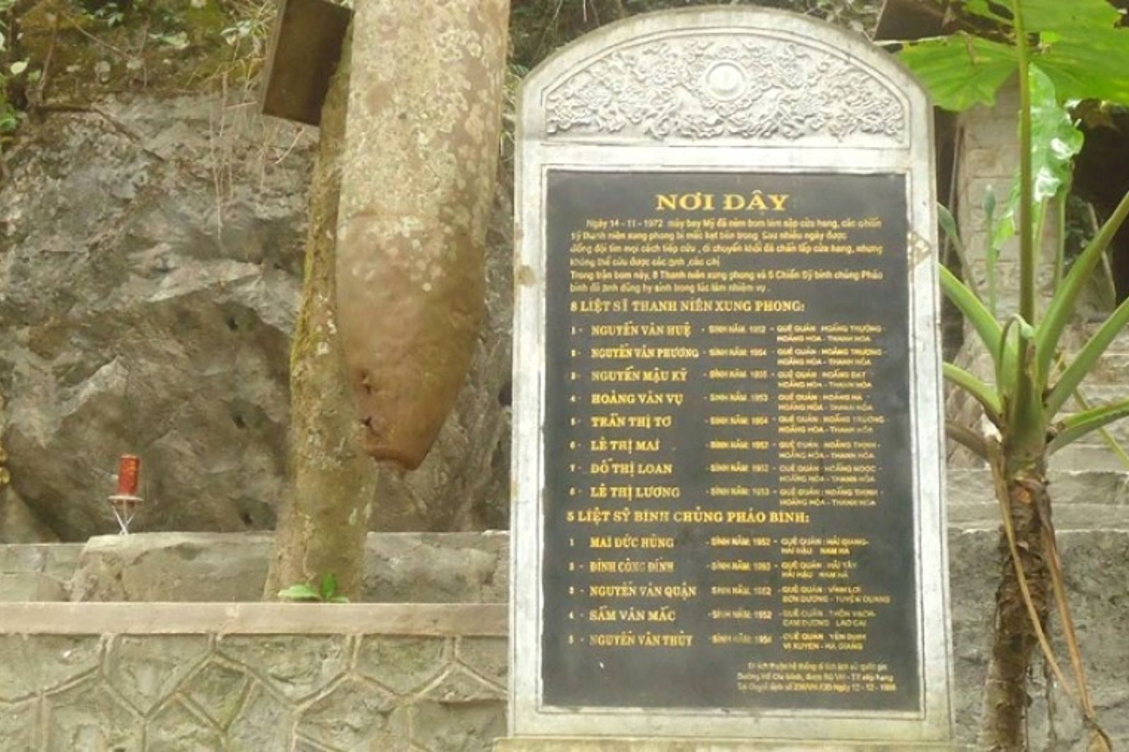Ảnh: Tấm bia ghi tên tuổi của những liệt sỹ đã hy sinh