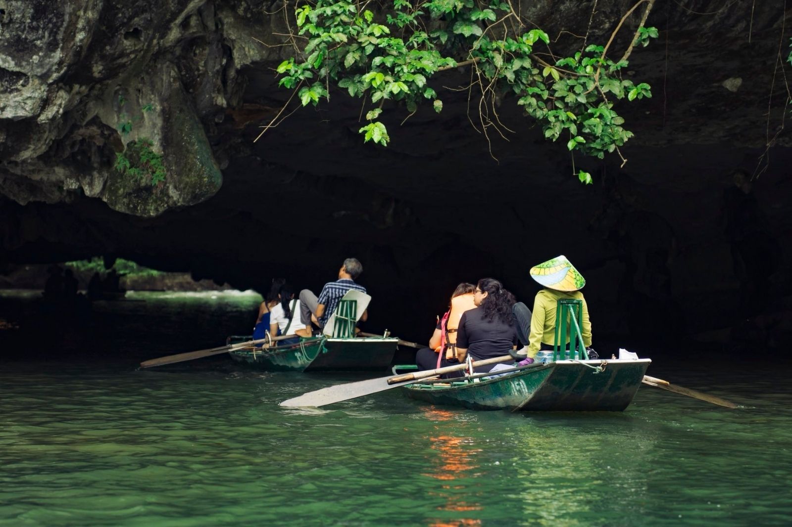 Tam Cốc có ba hang động chính