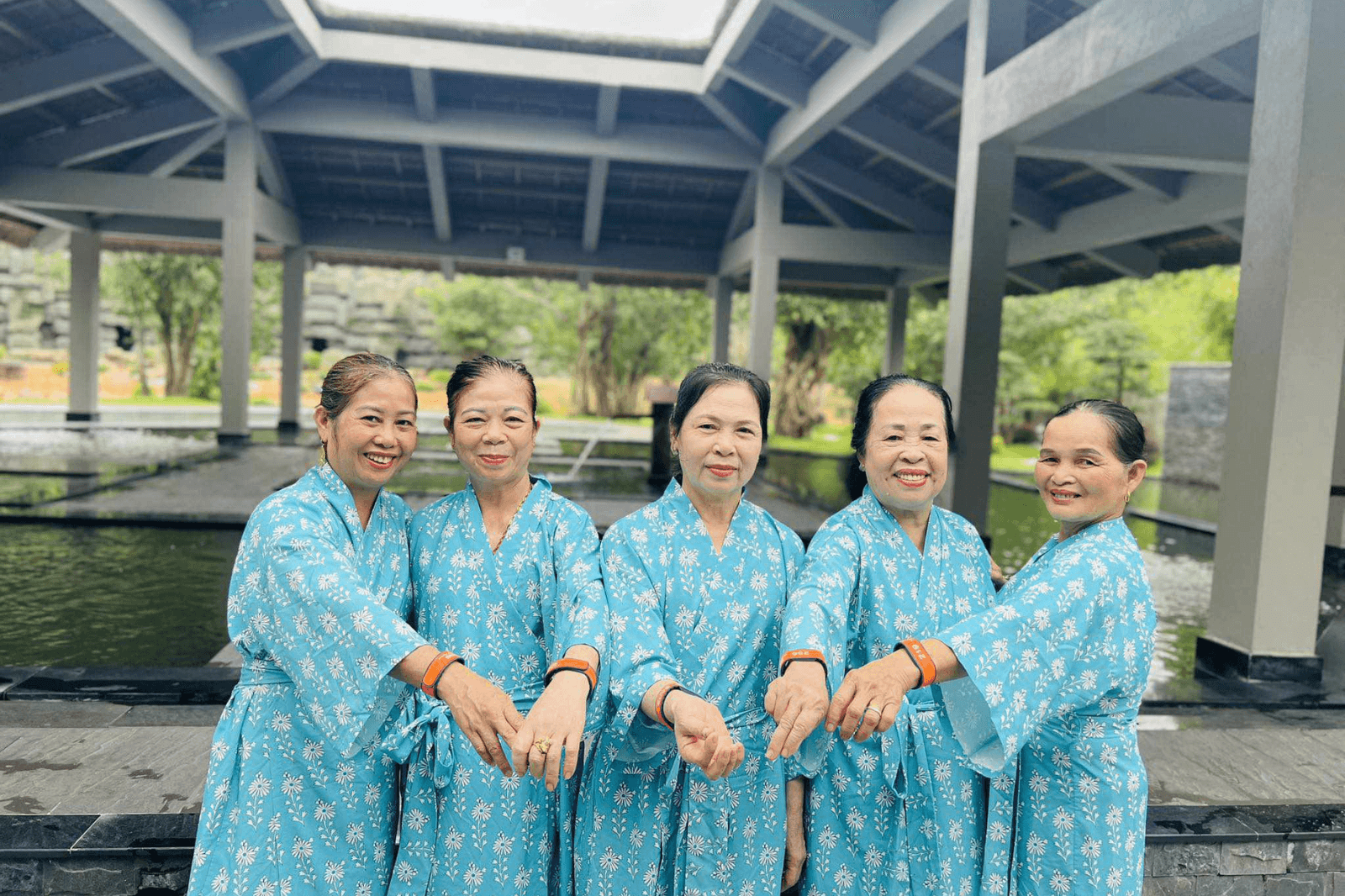 Tắm suối khoáng nóng tự nhiên ở Bang Onsen 