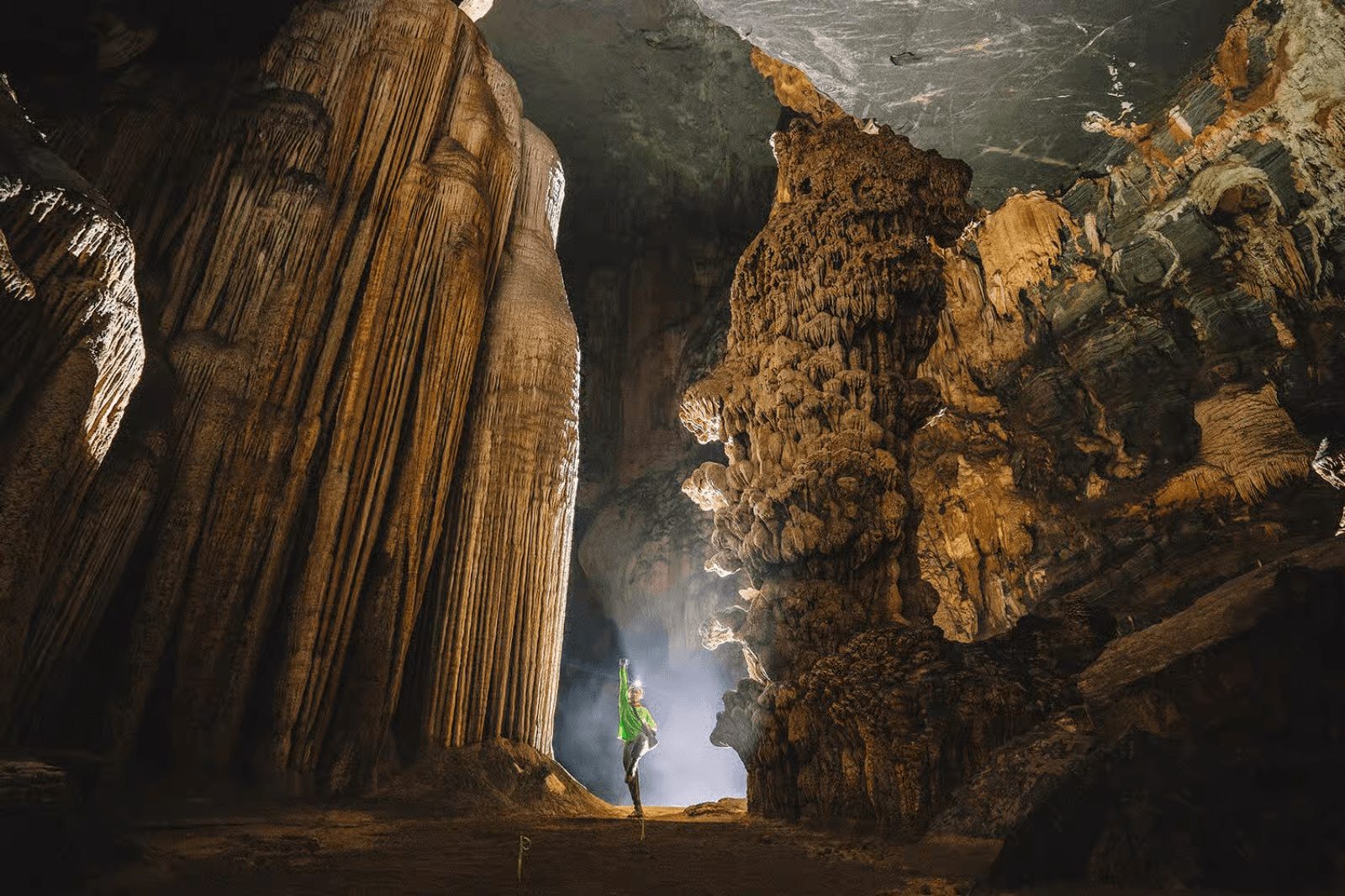 Thạch nhũ ở Hang Tiên 2