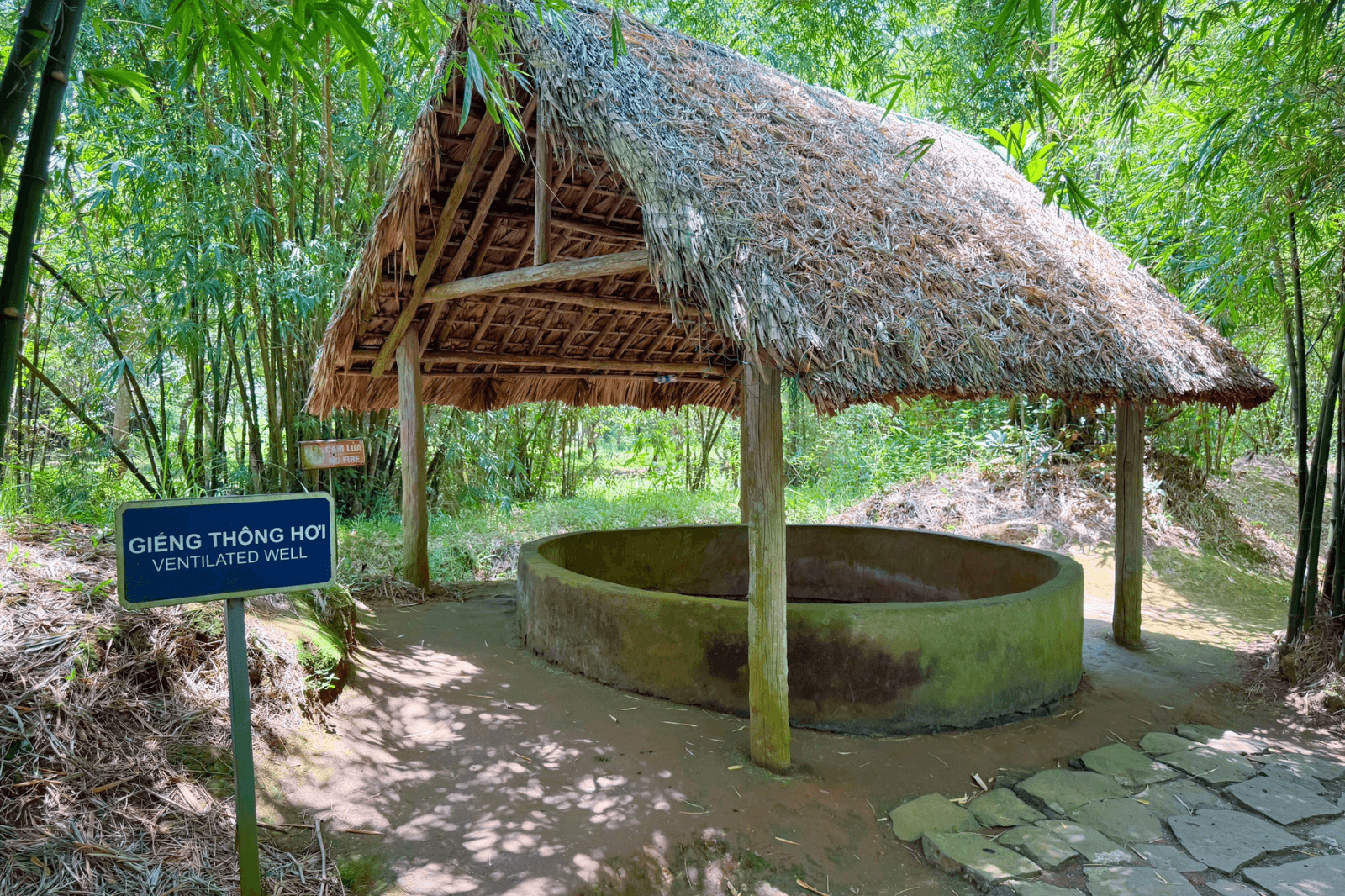 Tham quan địa đạo Vịnh Mốc để hiểu thêm về lịch sử