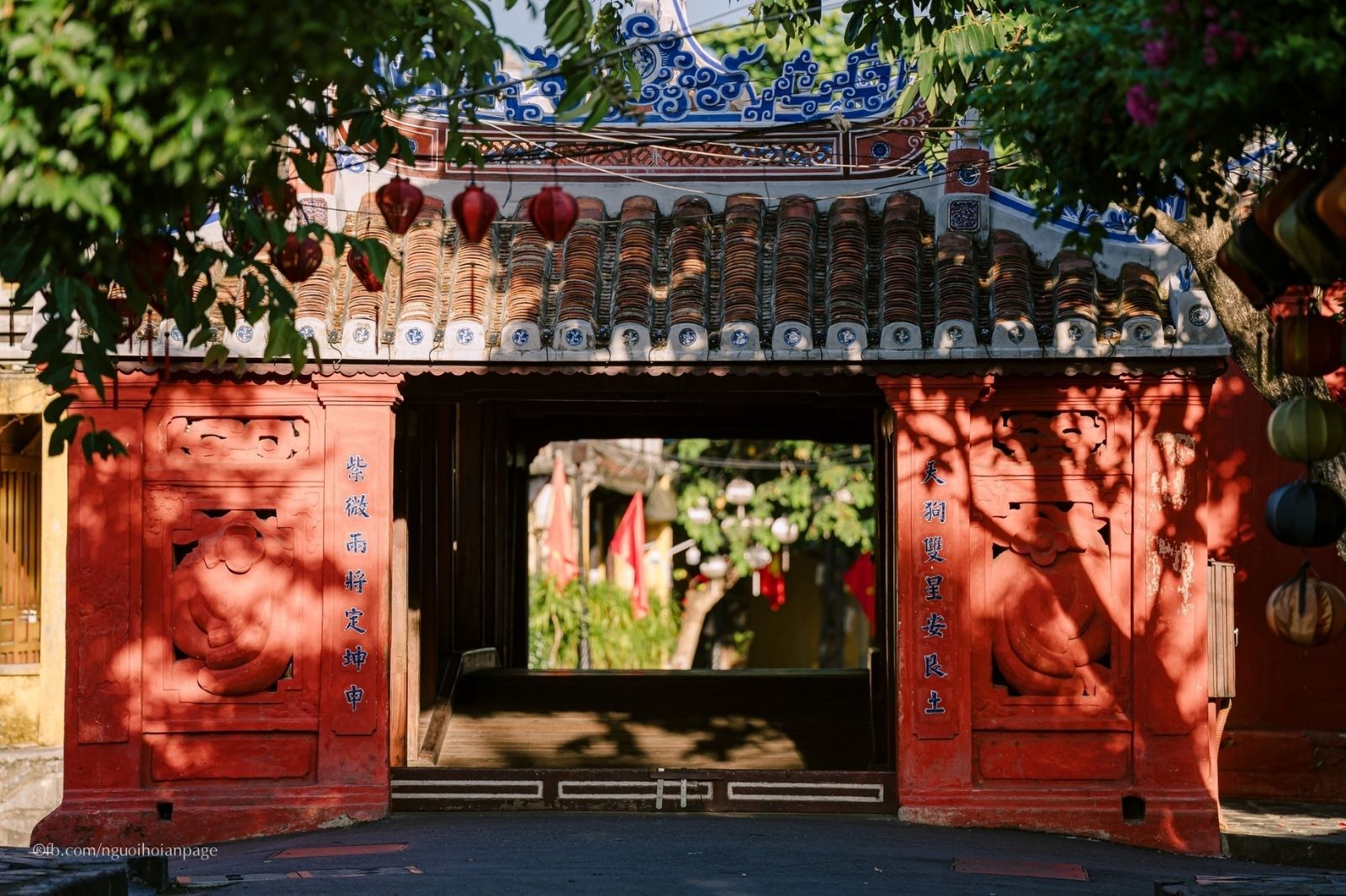 Tham quan hội quán ở Hội An 