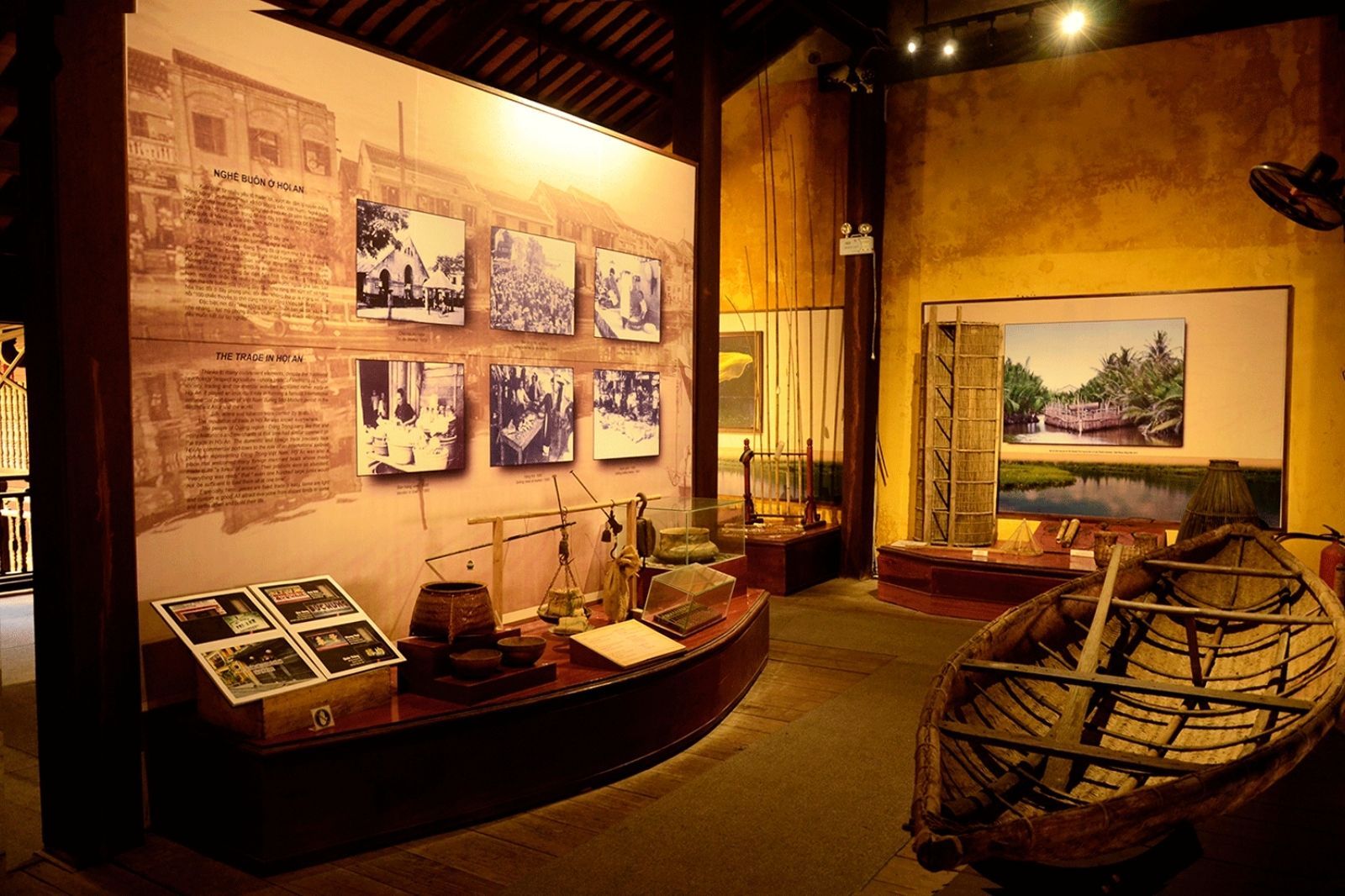 Tham quan không chạm vào hiện vật 