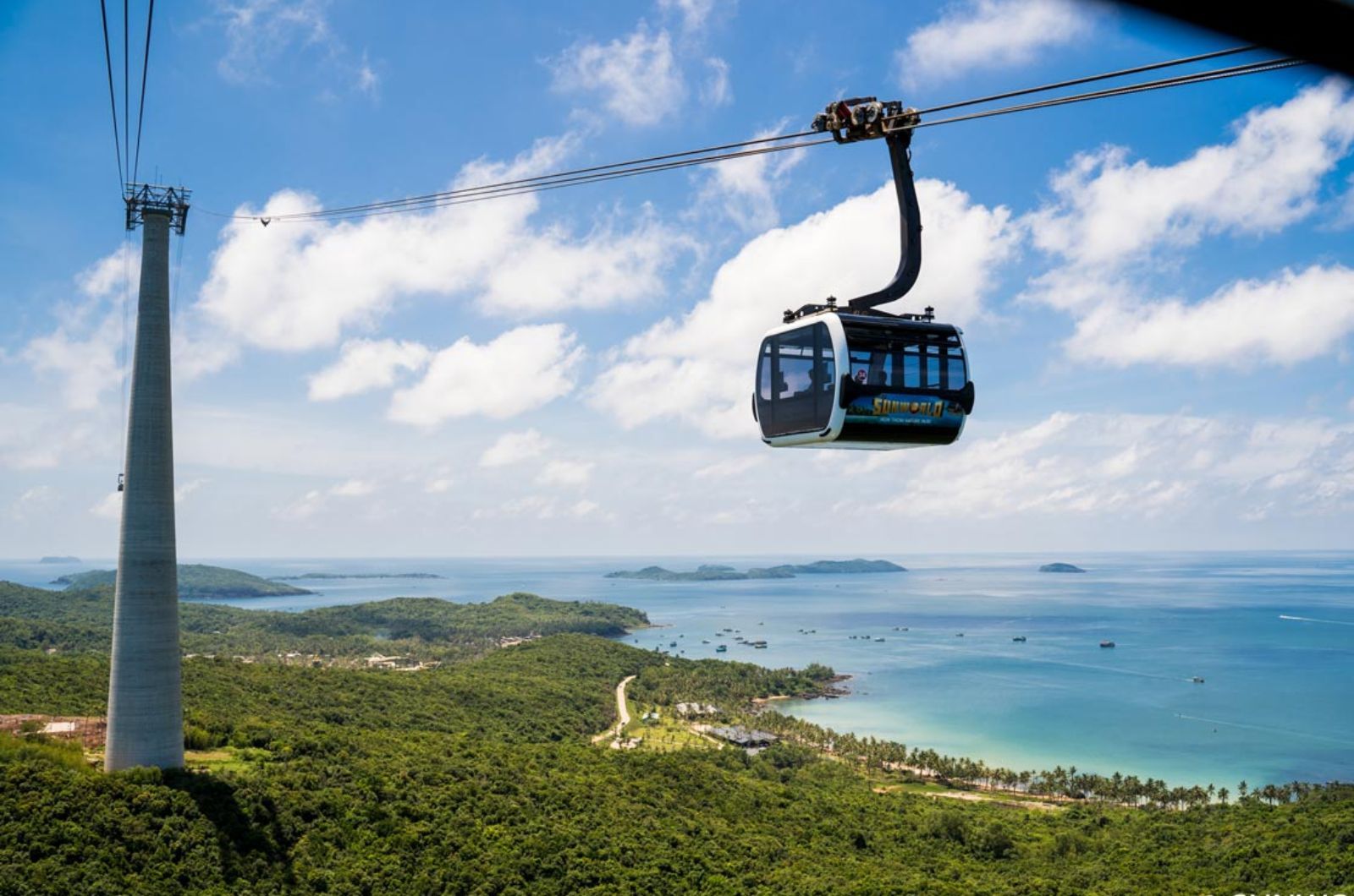 Thời điểm đi cáp treo lý tưởng là từ 9h đến 11h