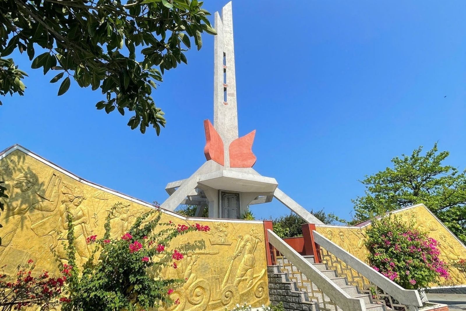 Thời gian lý tưởng nhất để ra đảo là vào mùa hè 