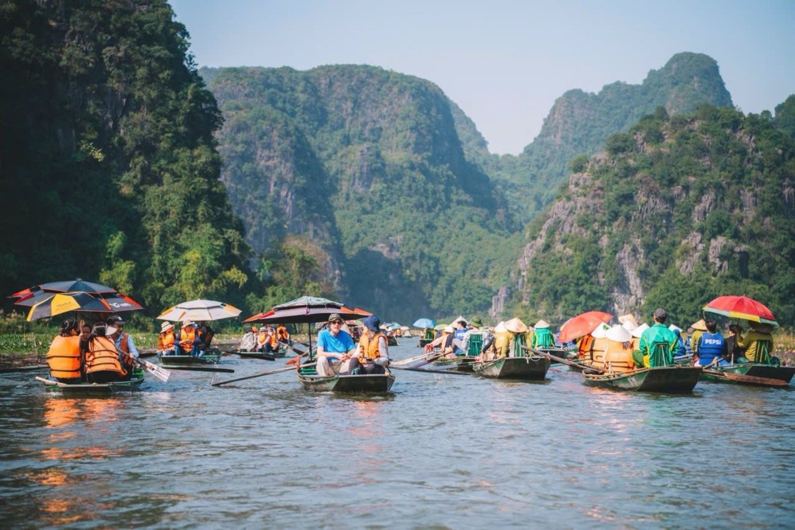 Thời gian tham quan khoảng 3 giờ  