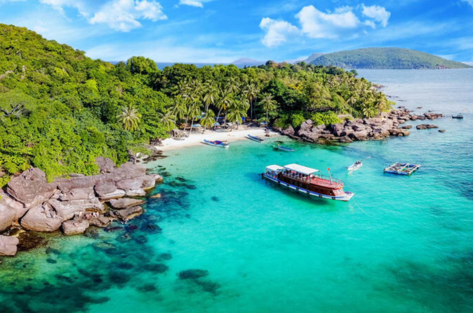 Thời tiết ở Phú Quốc được chia làm 2 mùa rõ rệt