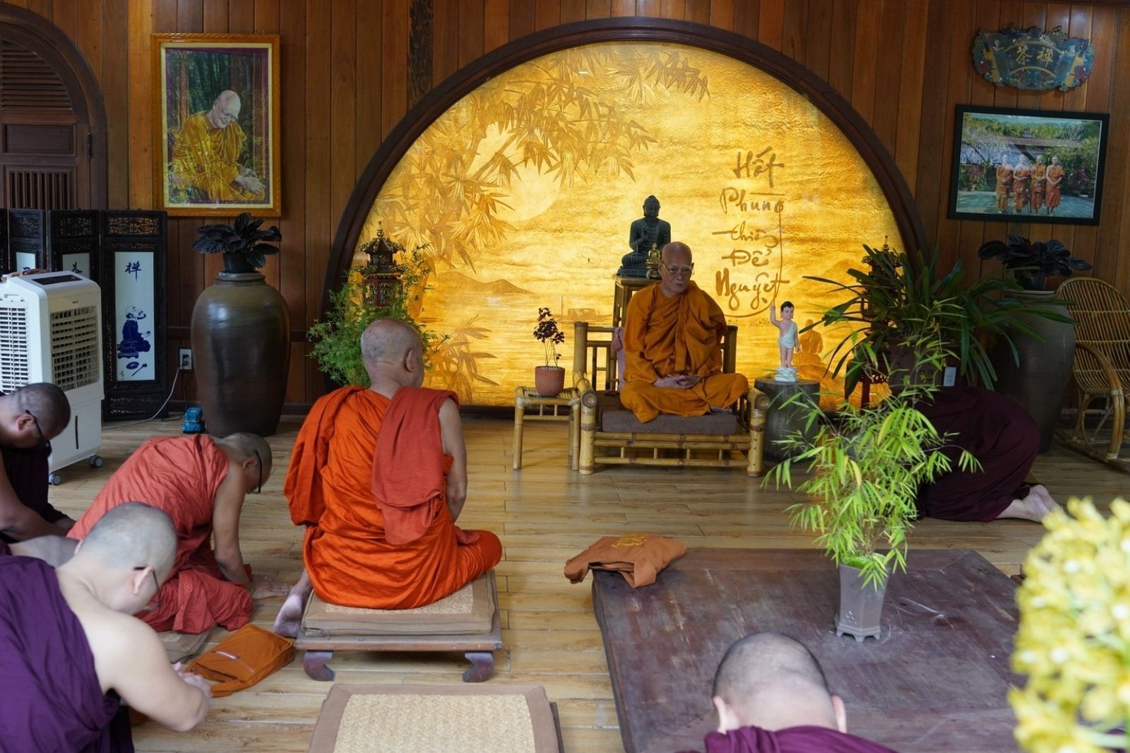 Thư phòng của trụ trì 