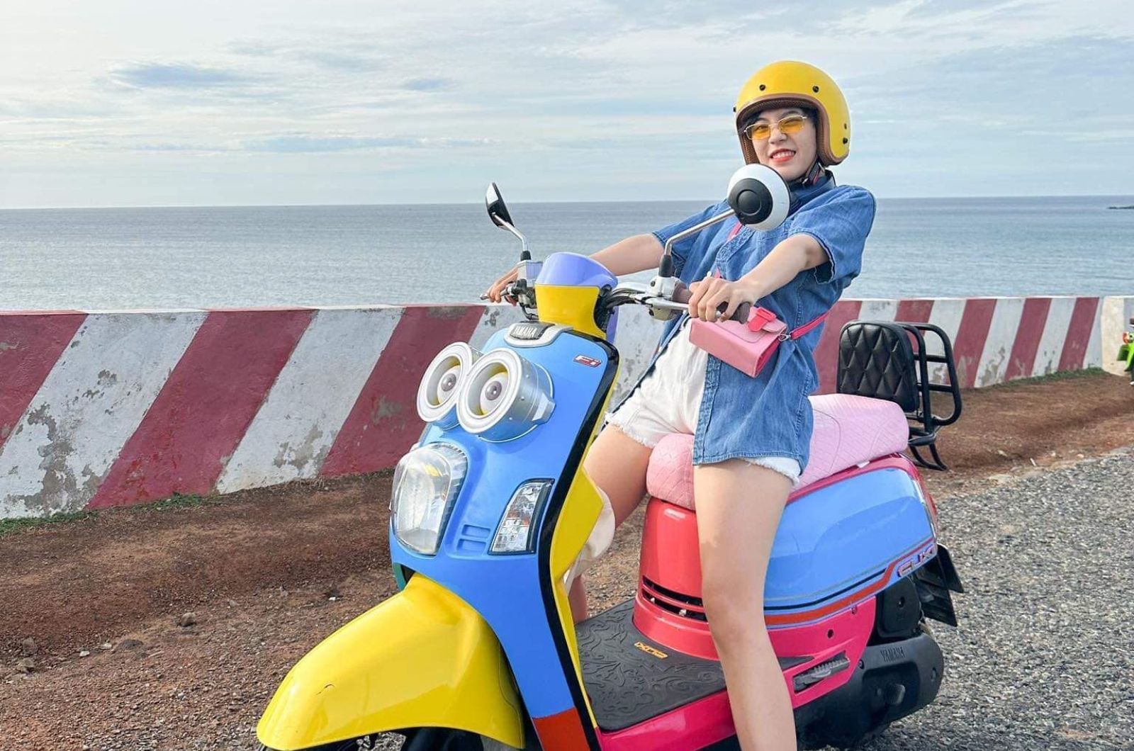 Thuê xe máy để di chuyển đến Bãi Sao 