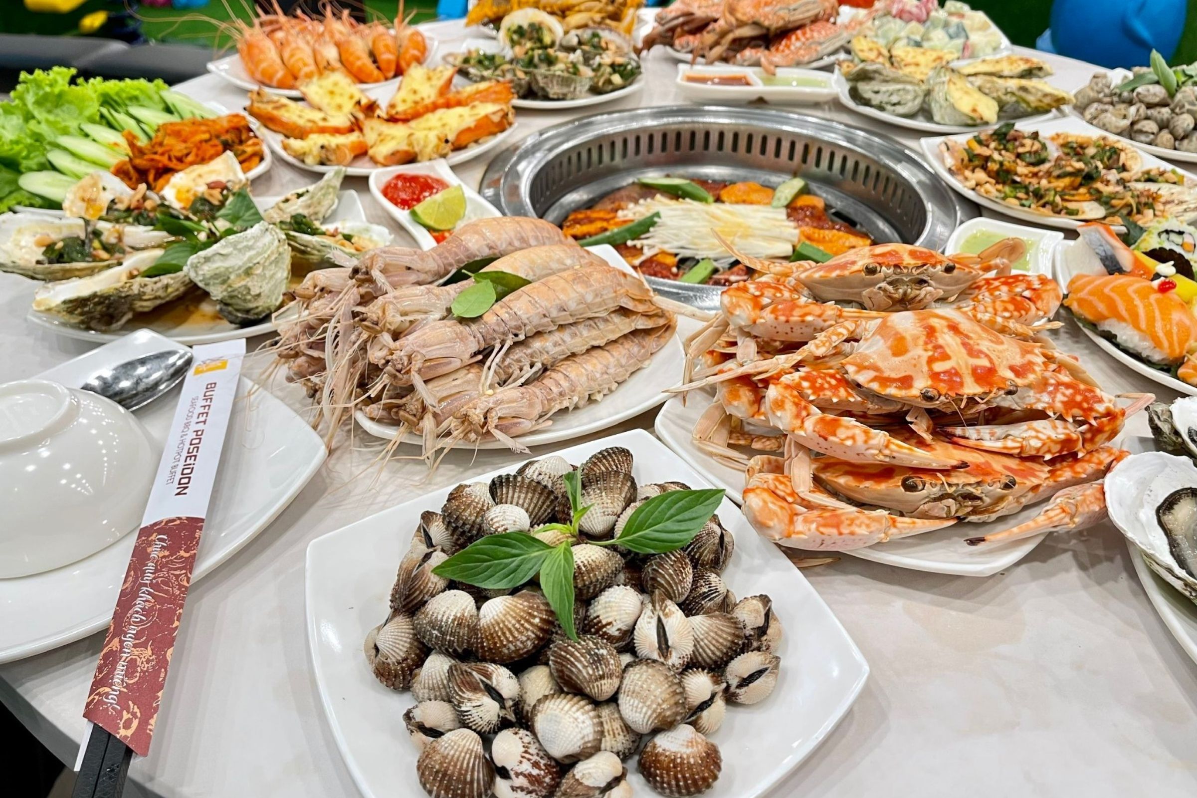 Thưởng thức hải sản ở biển Cửa Việt