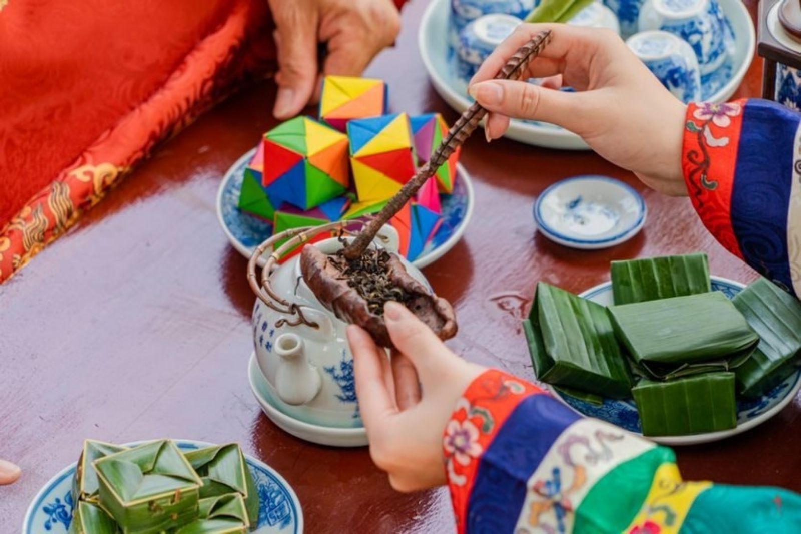 Thưởng trà là một nghi thức cung đình trang trọng 