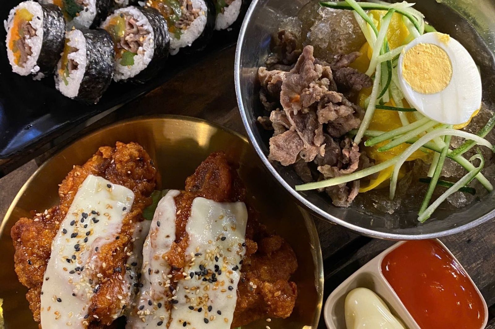 Tiệm ăn Hàn Quốc