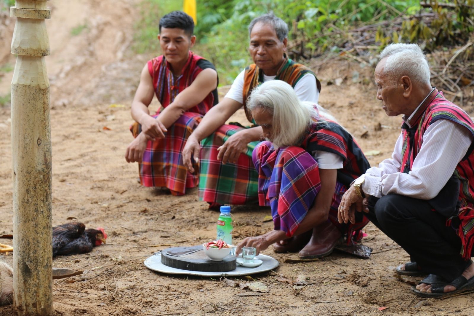 Tôn trọng văn hóa của người đồng bào dân tộc thiểu số