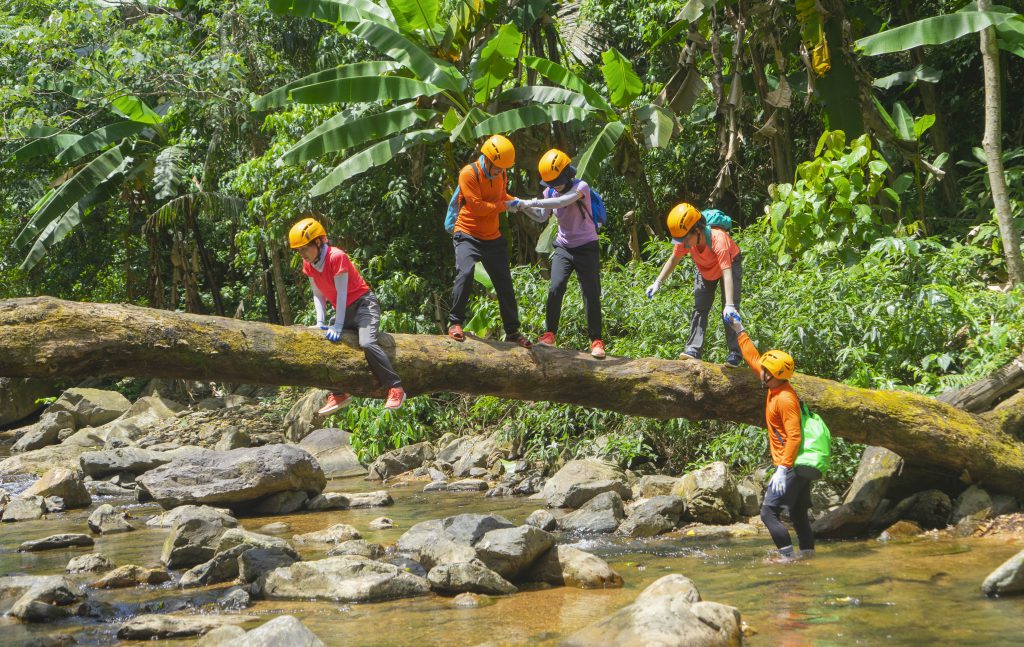 Lựa chọn tour du lịch trekking trọn gói mang lại nhiều ưu điểm nổi trội