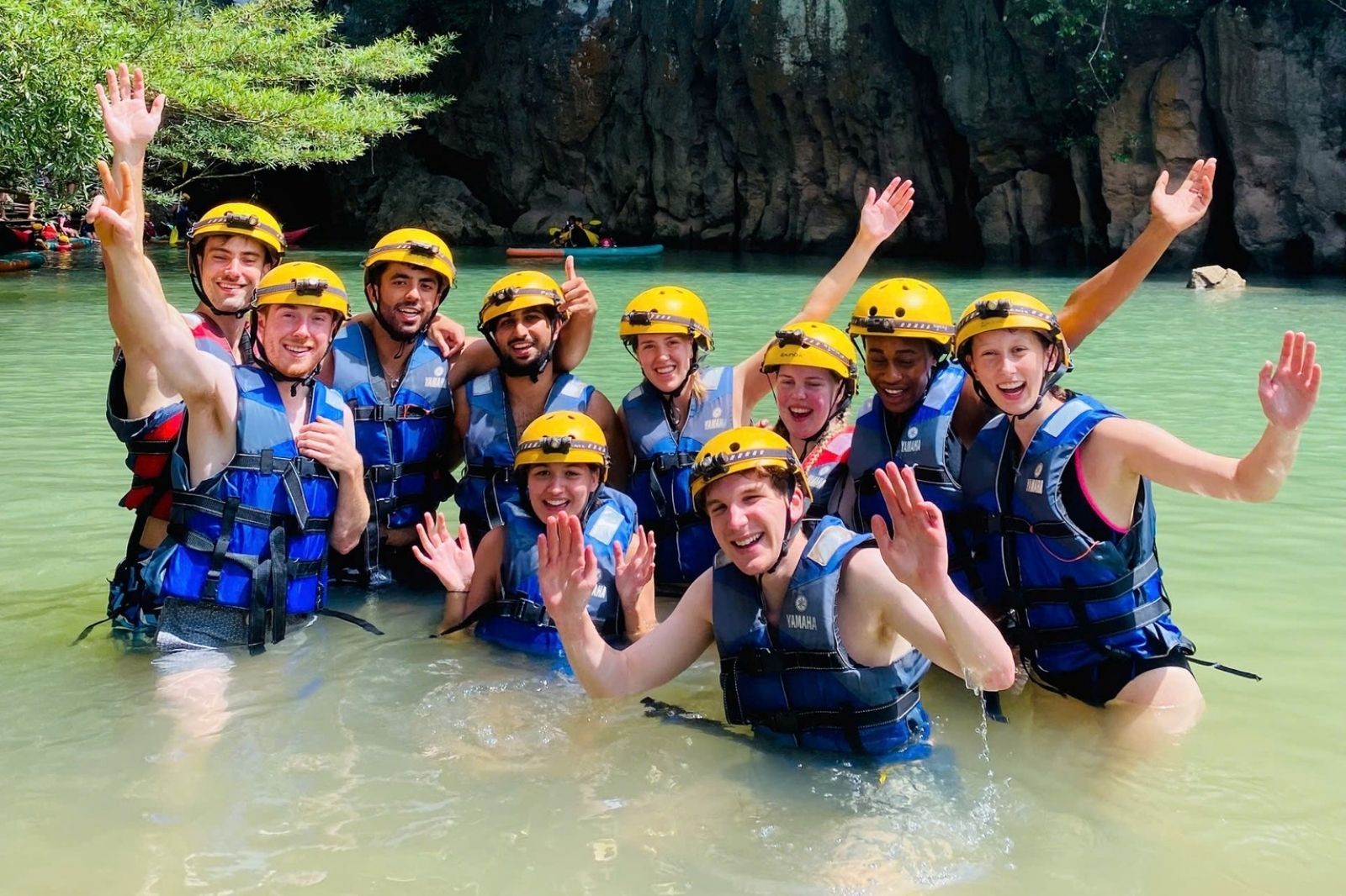 Tour ghép Động Phong Nha - sông Chày Hang Tối của Sovaba Travel