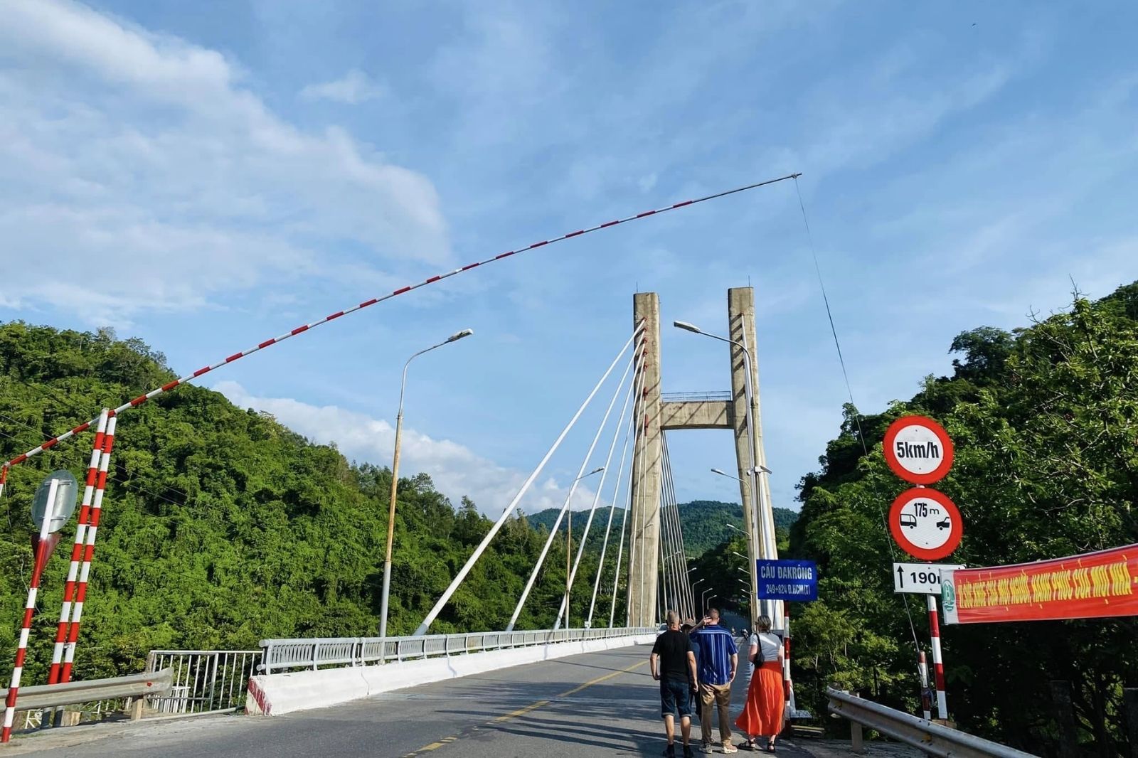 Tour kết hợp tìm hiểu văn hóa dân tộc thiểu số 
