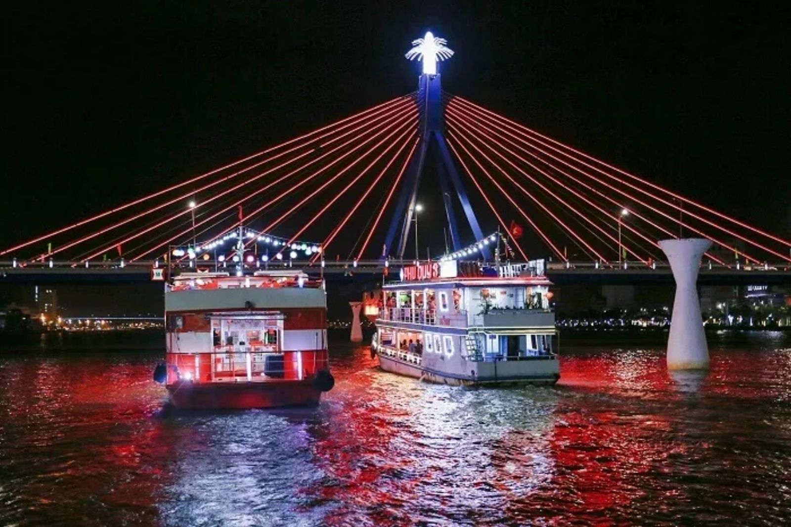 Trải nghiệm du thuyền sông Hàn