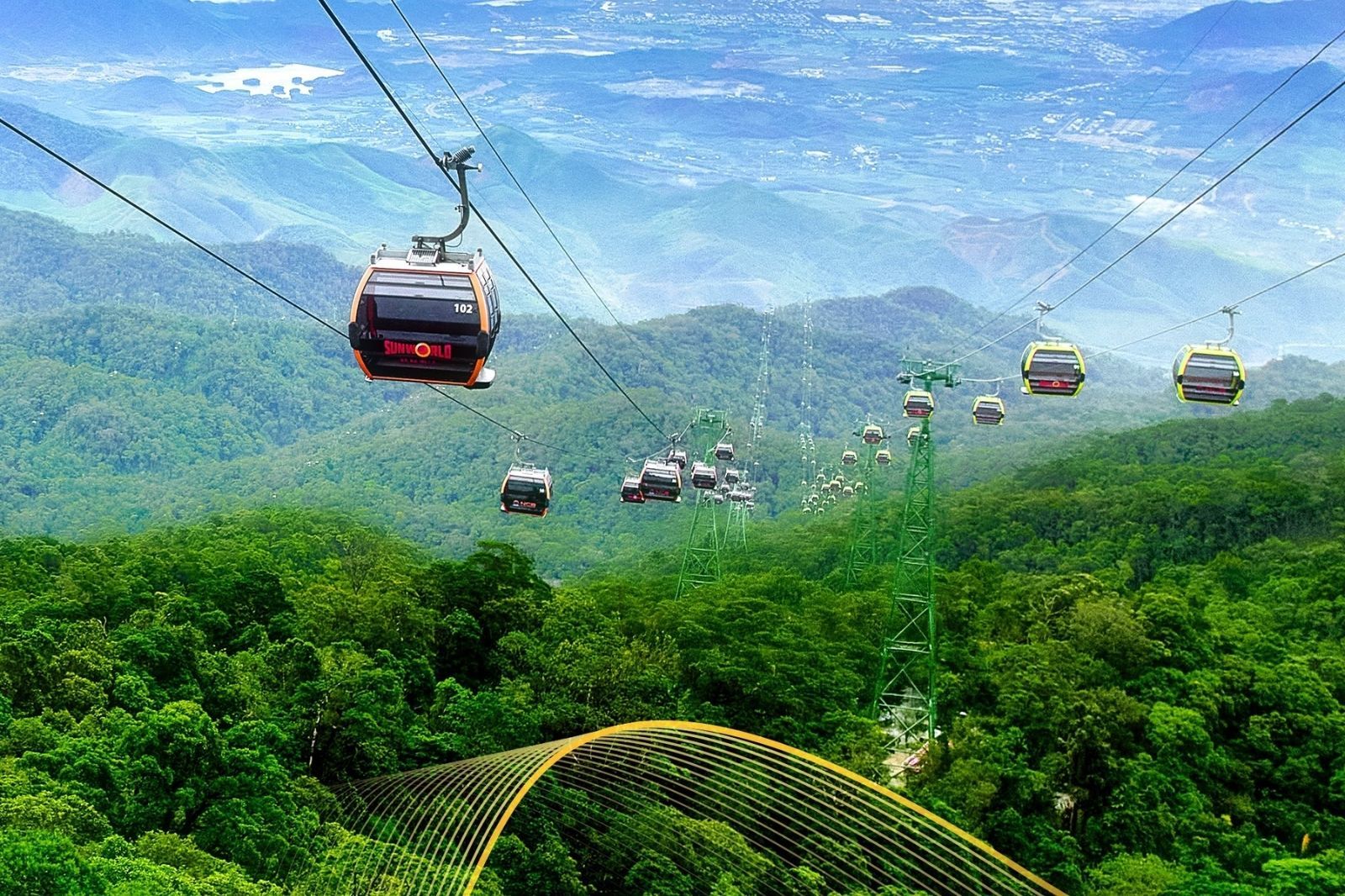 Trải nghiệm tuyến cáp treo Bà Nà 