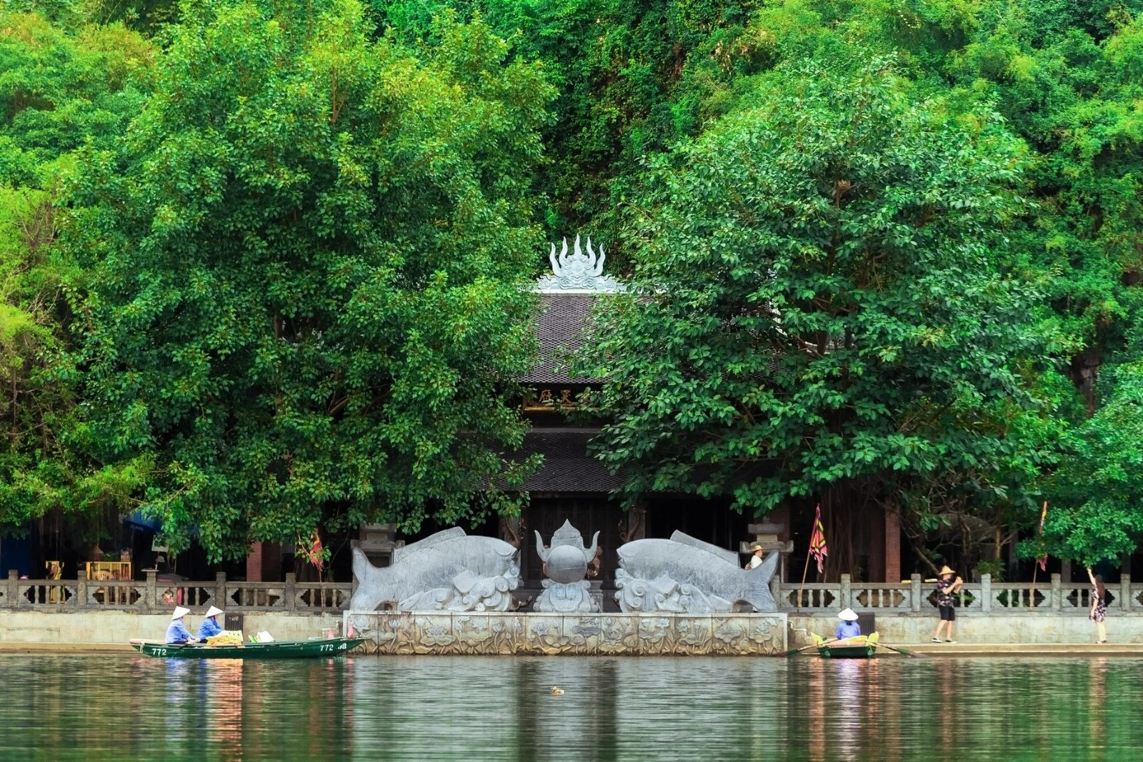 Tràng An là quần thể danh thắng ở Ninh Bình