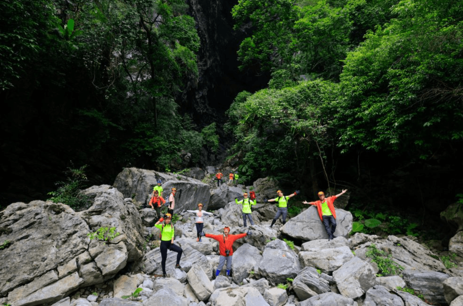 Trekking đỉnh U Bò là hành trình đầy thử thách