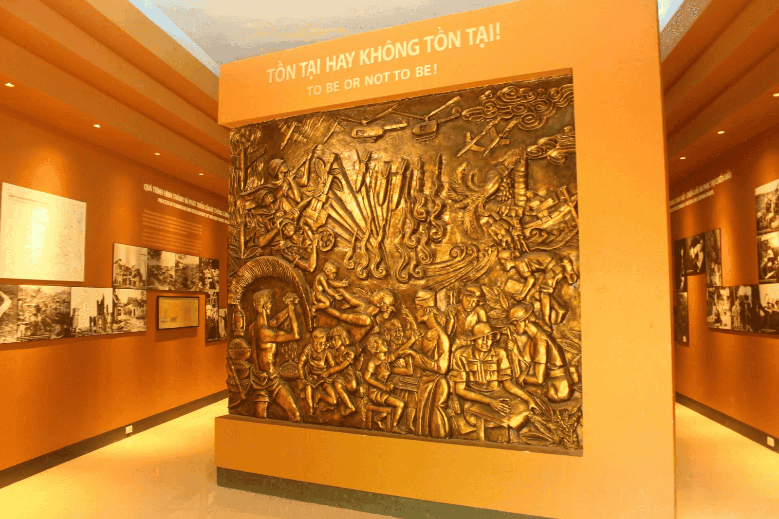 Trưng bày bức tranh nổi tiếng