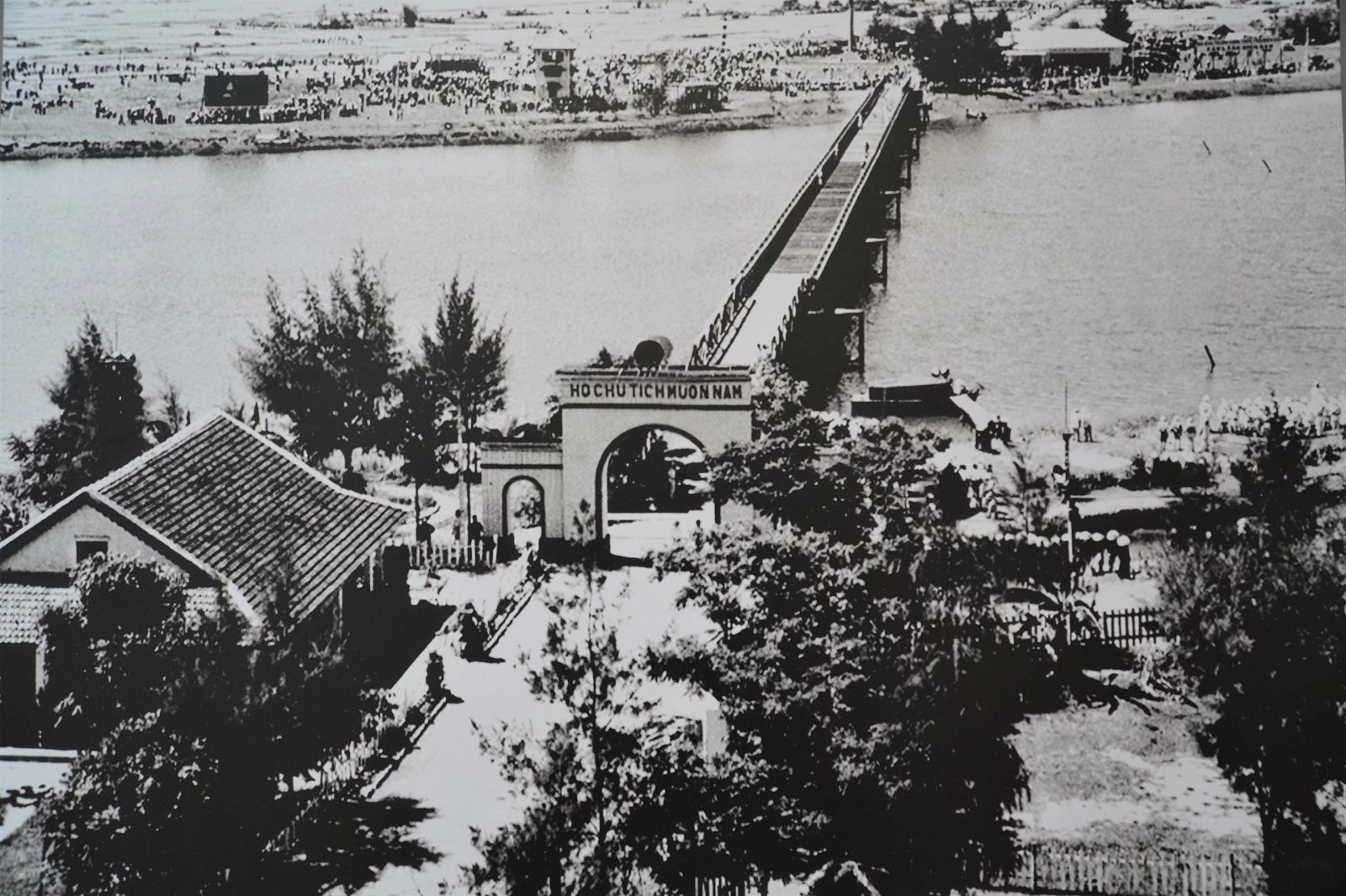 Tư liệu cũ về cầu Hiền Lương 