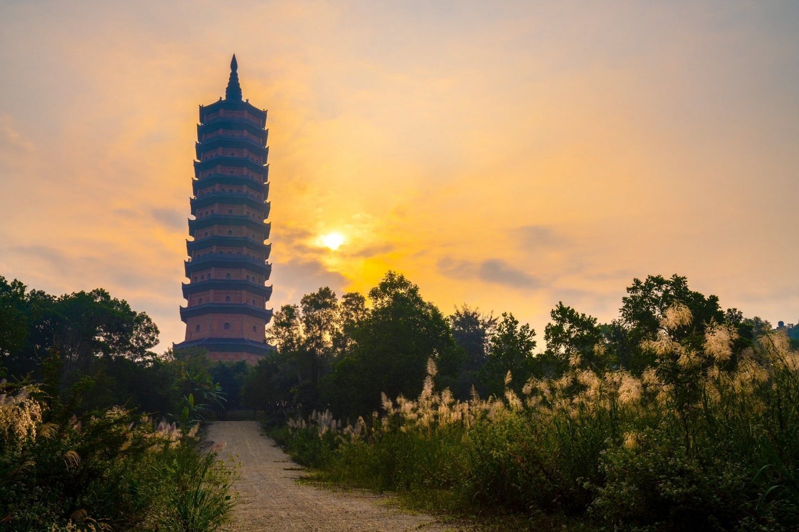 Từ Ninh Bình không mất nhiều thời gian để di chuyển