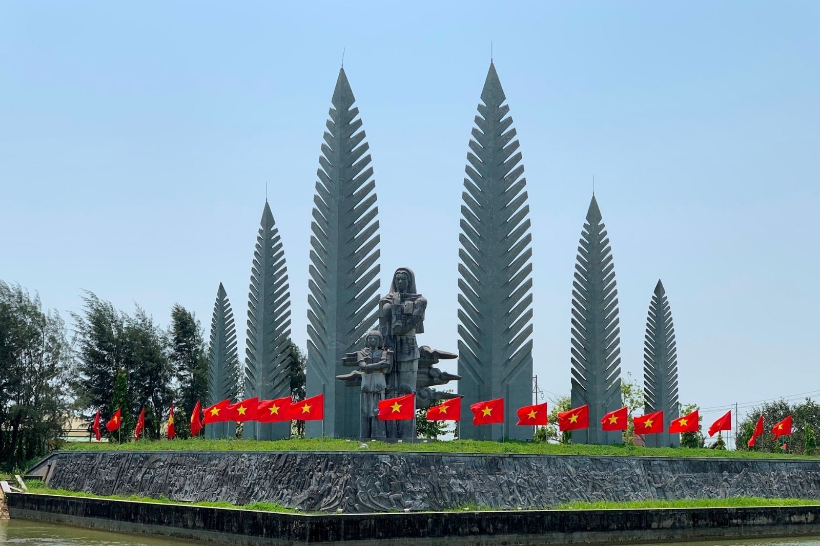 Tượng đài khát vọng thống nhất 