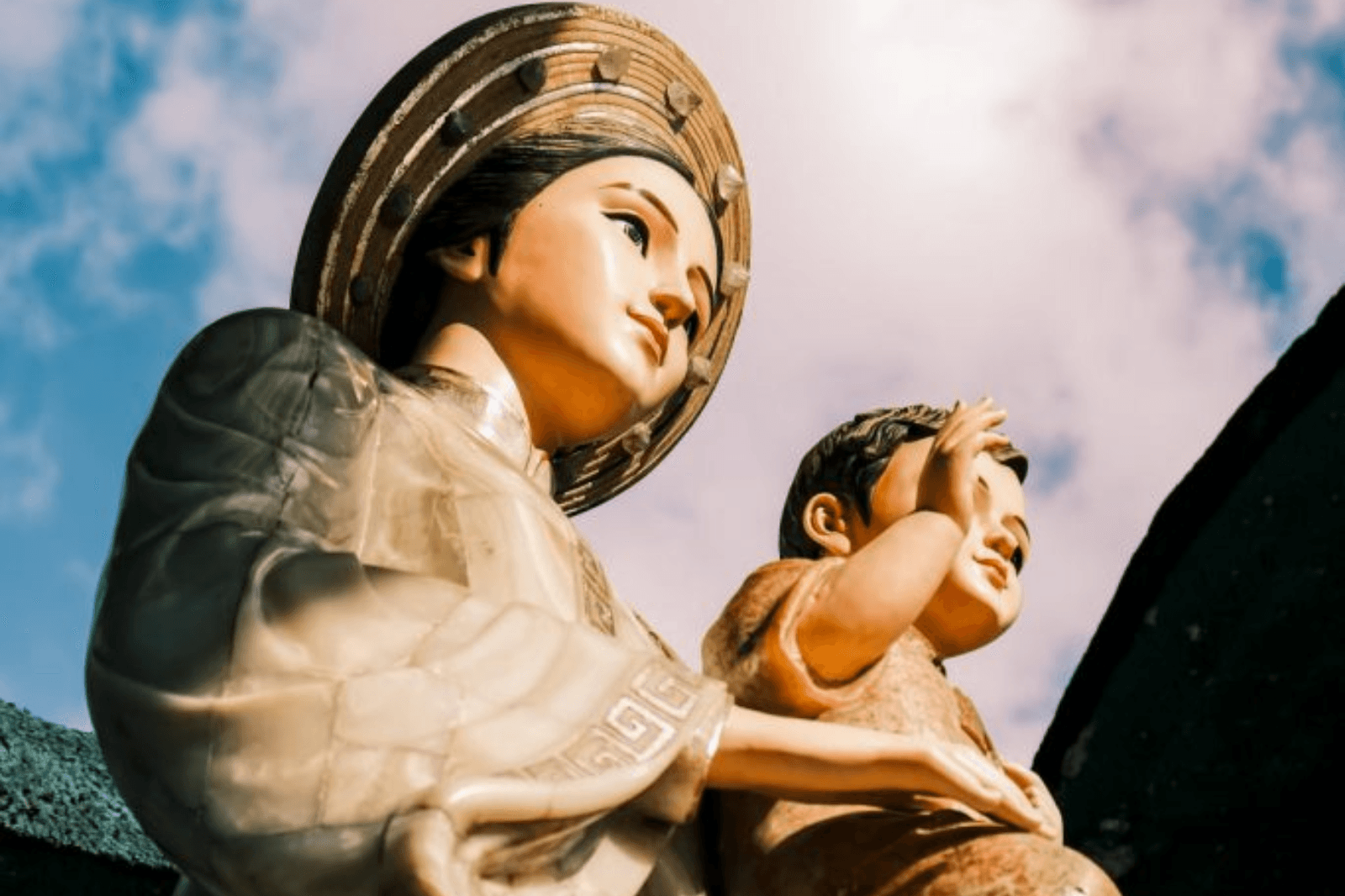 Tượng Đức Mẹ La Vang 