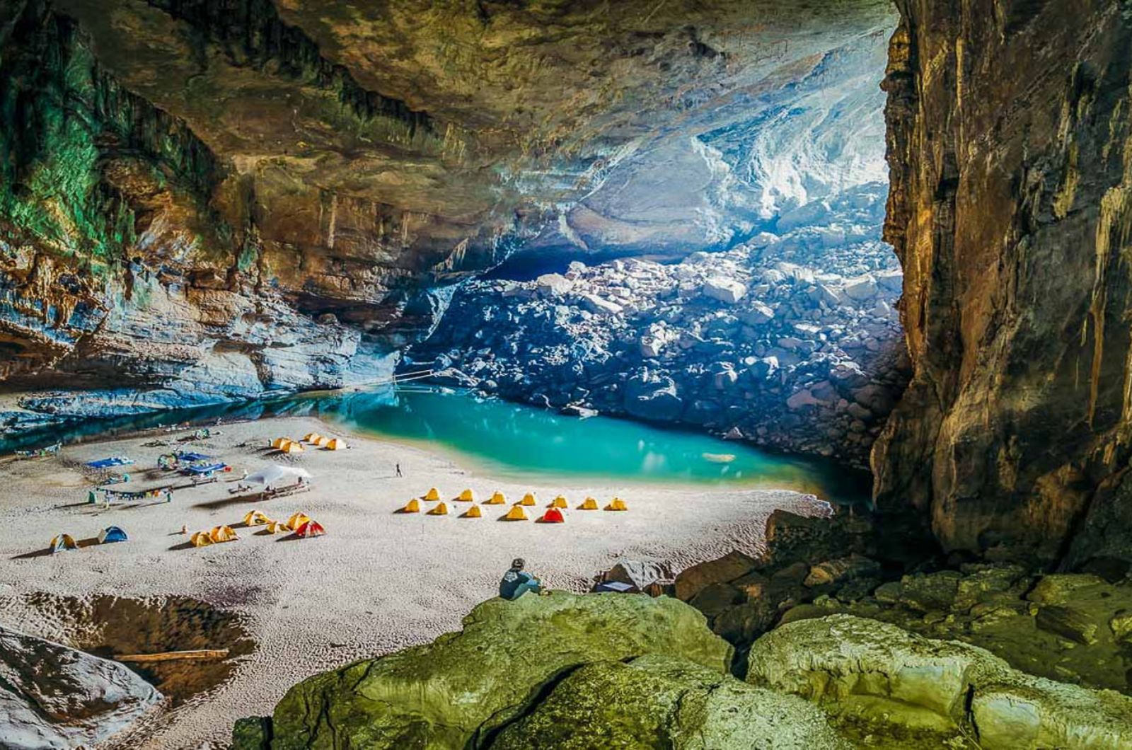 Vẻ đẹp của Hang Én  