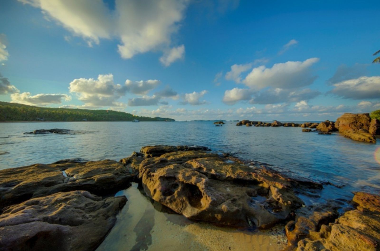 Vẻ đẹp thiên nhiên ở mũi Ông Đội 