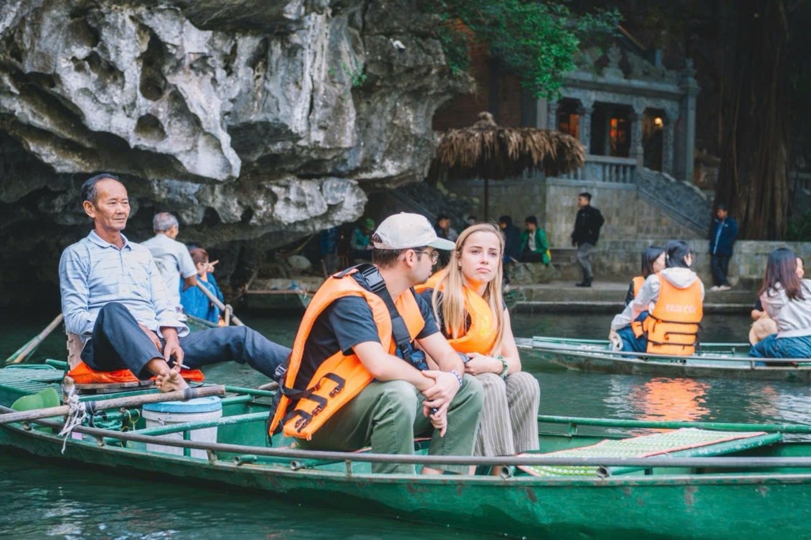 Vé bao gồm vé thuyền Tam Cốc